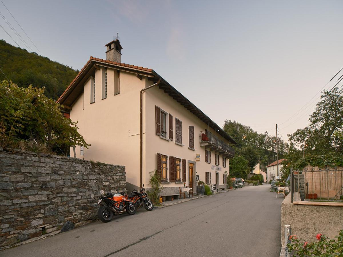 Osteria Gruetli Con Alloggio Borgnone Экстерьер фото