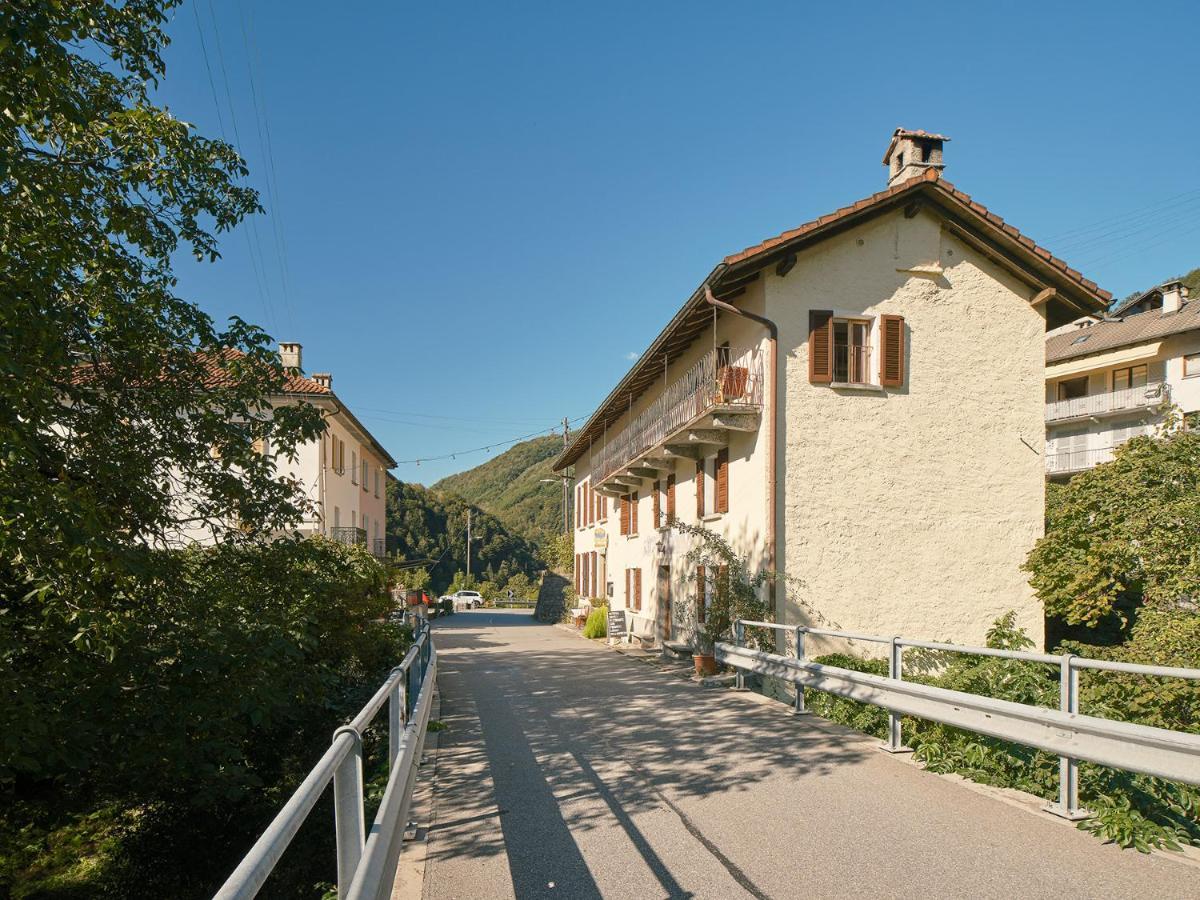 Osteria Gruetli Con Alloggio Borgnone Экстерьер фото