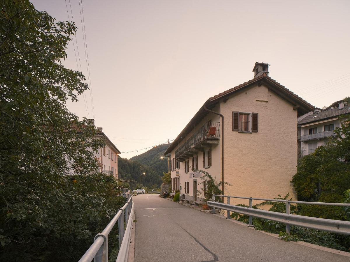 Osteria Gruetli Con Alloggio Borgnone Экстерьер фото